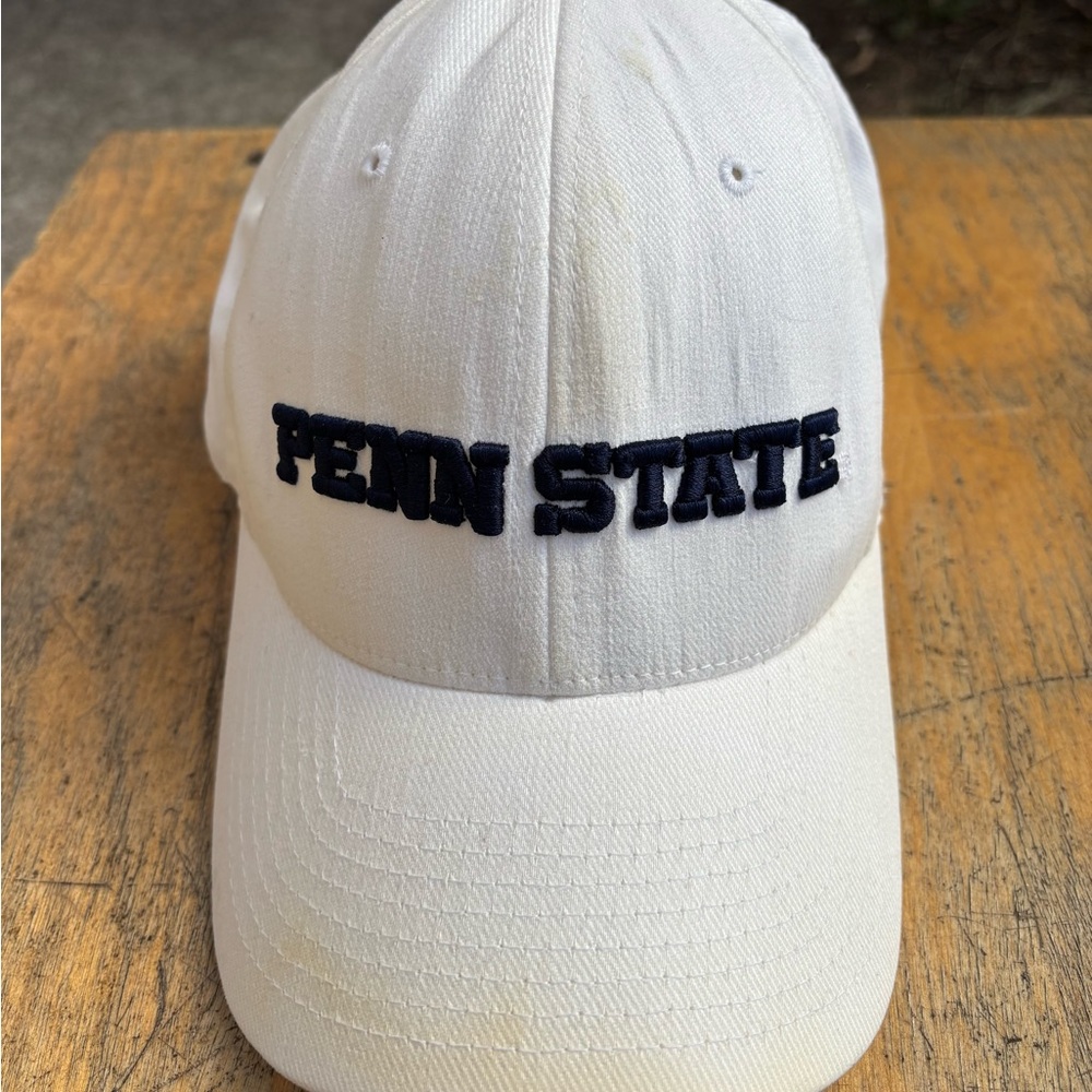 Nike Team FlexFit Penn State White Hat Cap Universal Fit Cotton Spandex